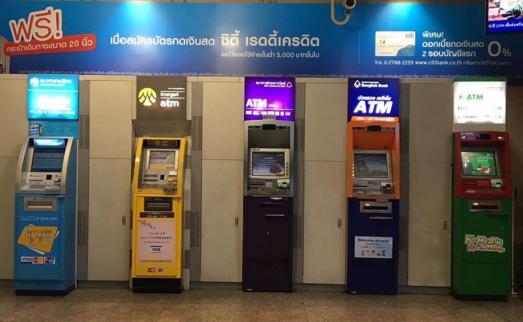 thaimaa pankkiautomaatti
